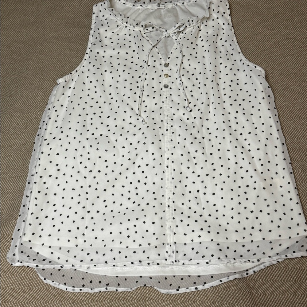 Beacon Apparel Chiffon Dot Sleeveless Workwear Blouse Medium